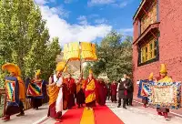 班禪圓滿結束在藏佛事和社會活動離藏返京