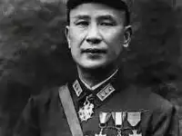 四平激戰後，白崇禧想主政東北，蔣介石卻為何讓他當國防部長呢？