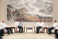 應勇王忠林與太保集團、上海建工負責人座談