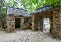 鄭州大地主王老五“豪宅”，300多年保存完好，床前設有逃跑道地