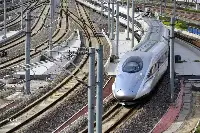 西雙版納高鐵將通車，東北人蜂擁而至，過冬養老服務水平越來越高