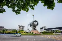 天津兩個免費景點，世紀鐘造型“奇怪”，解放橋將近一百年