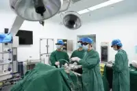 戴“墨鏡”做手術，酷！省腫瘤醫院專家用3D腔鏡順利切除復發肝癌