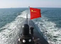 中國打造水下戰力，有防有攻，美國航母標靶現身新疆沙漠