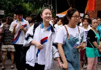 江蘇考生被北京大學錄取，父母發朋友圈慶賀，等來的卻是心寒