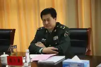 軍內高層任免！湖北省軍區司令員，58歲提正軍，有參戰經歷