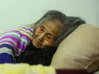 2016年湖北92歲母親去世，給仨智商兒子留千斤糧食，生前常說不敢死
