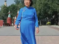 北上廣“老年穿搭”差別有多大？北京土中帶潮，上海廣州優雅浪漫