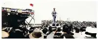 蔣介石上色高清老照片，與張學良出席上海陸空聯合閱兵！