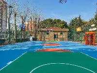 掃碼就能打籃球？翻新後的這個共亯籃球場向市民開放啦！