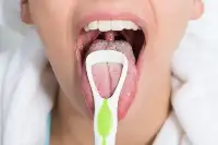 做了核酸檢測，女子確診舌癌，出現4個症狀，或是舌癌“警報”