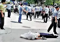 武漢高考學生從30樓墜亡，令人痛心，這兩點教育值得我們深思！