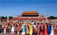 當年的外國人為避難來到中國，今成中國少數民族，並稱中國為祖國