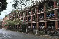 南開大學“夫妻宿舍”，一年租金2400元，網友實名表示“羡慕”