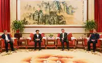 海南省政府代表團來湘考察張慶偉會見馮飛毛偉明主持座談會