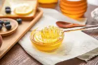 蜂蜜緩解便秘？吃不對能中毒？關於蜂蜜的6大常識要知道！