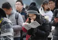 “洋學歷”再惹爭議，上海某區公務員招聘標準，叫留學生看清現實