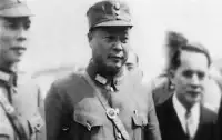 解放時第一個殺入南京的軍長吳化文，建國後，為何群眾請願殺了他
